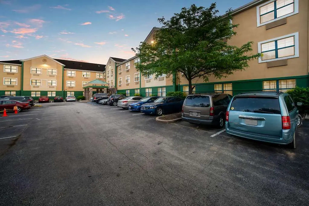Hometowne Studios St. Louis - Airport/ N Lindbergh Hazelwood Hotel