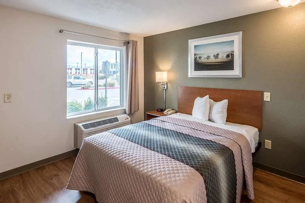 Hotel Hometowne Studios St. Louis - Airport/ N Lindbergh Hazelwood